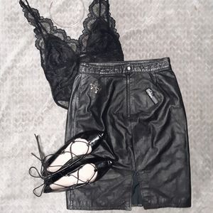 Vintage 1980s genuine leather pencil skirt